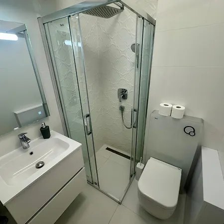 Eri Wellness Apartament *